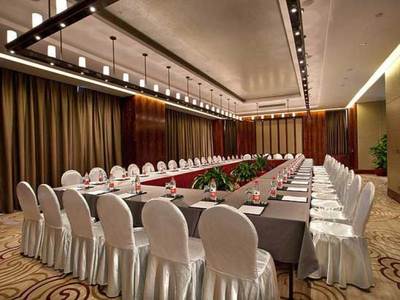 会议服务员在会务工作中的主要职责